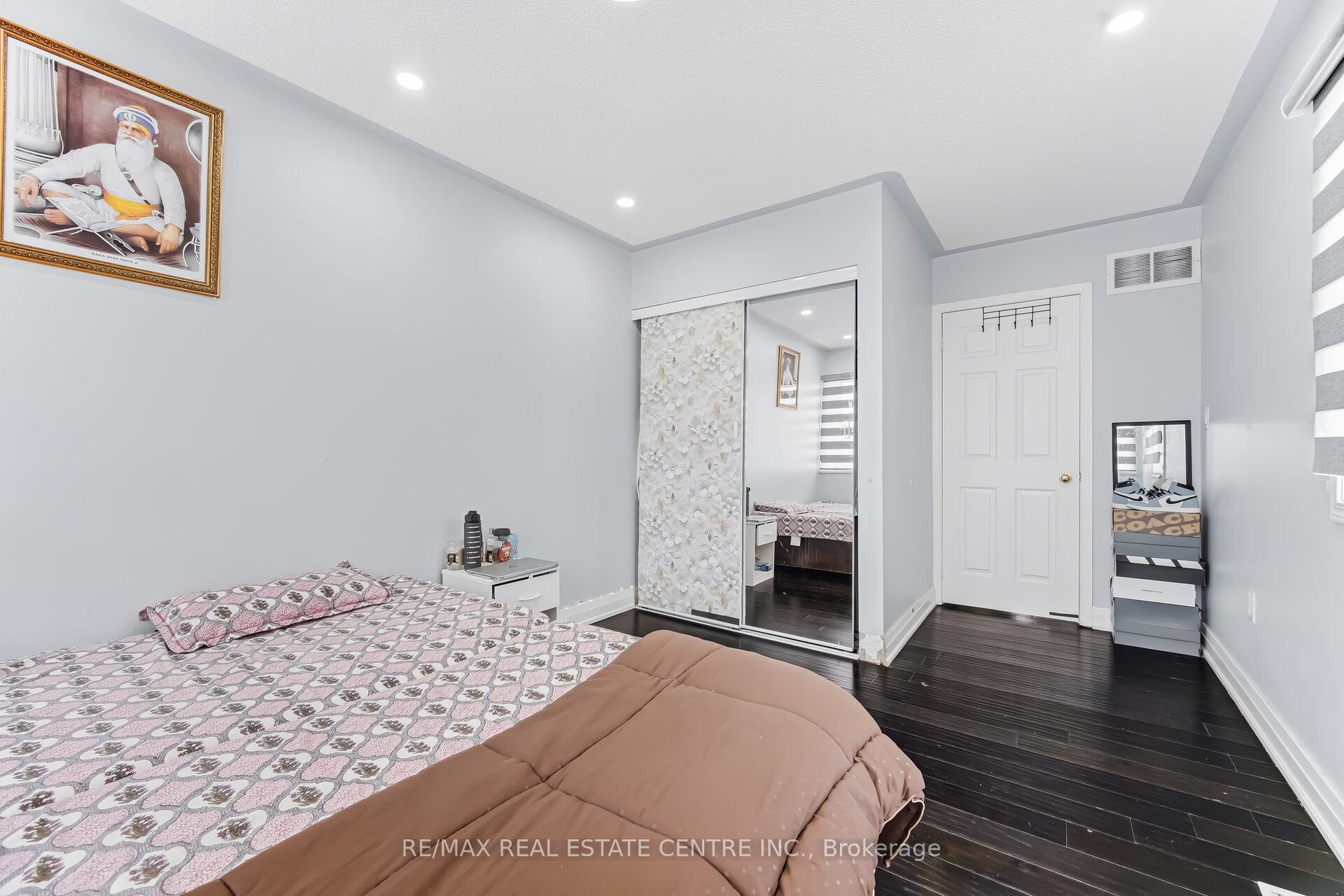 Photo 37 of 28 Mount Fuji Crescent, Brampton, Sandringham-Wellington — HOMEH