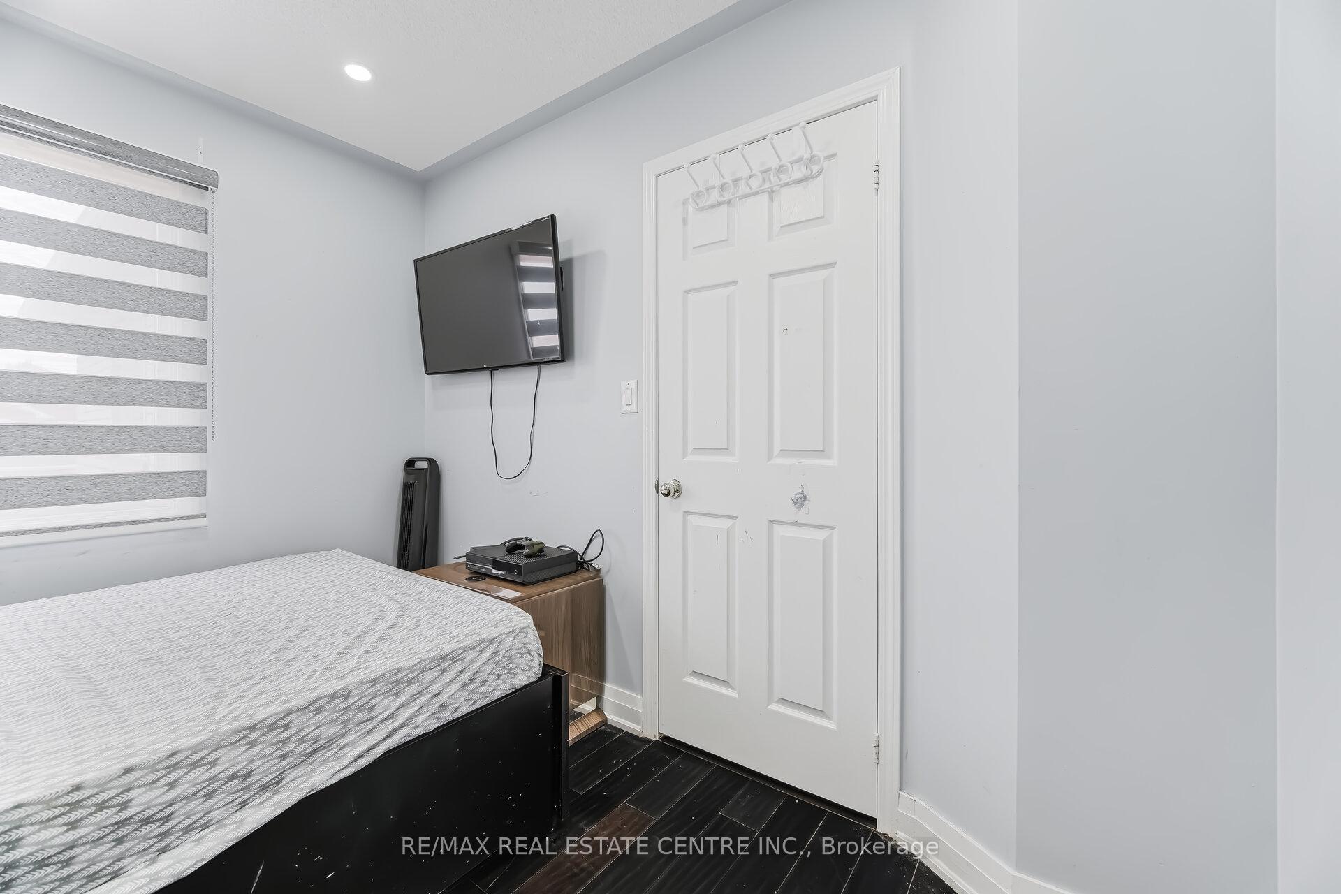 Photo 39 of 28 Mount Fuji Crescent, Brampton, Sandringham-Wellington — HOMEH