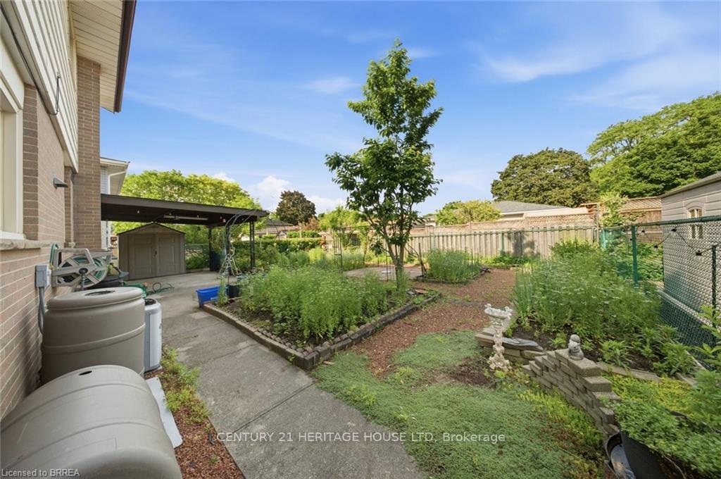 Photo 28 of 106 Memorial Drive, Brantford, Fairview/Greenbrier — HOMEH