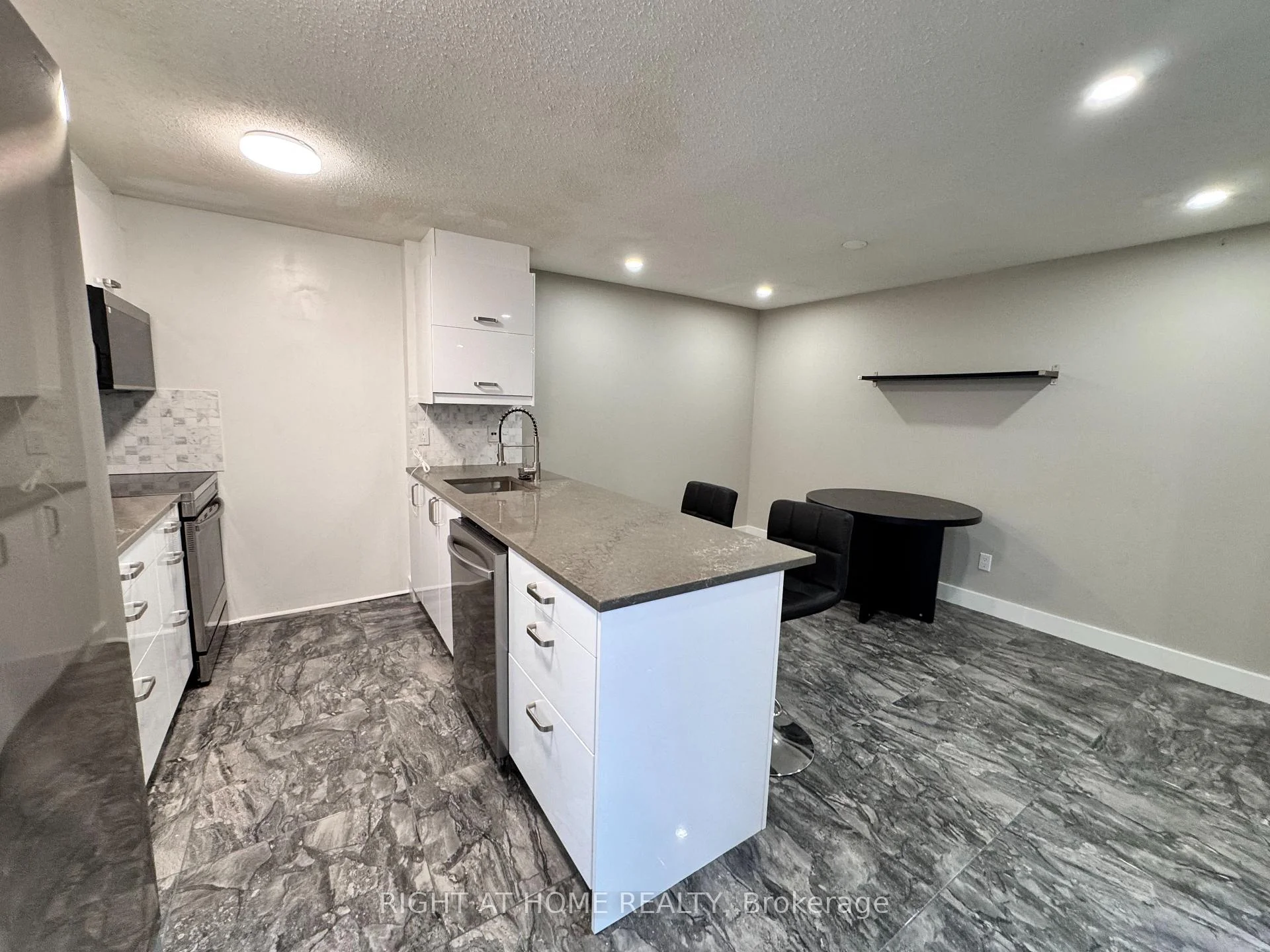 Photo 40 of Unit 1205, 1465 Baseline Road, Ottawa, Copeland Park — HOMEH