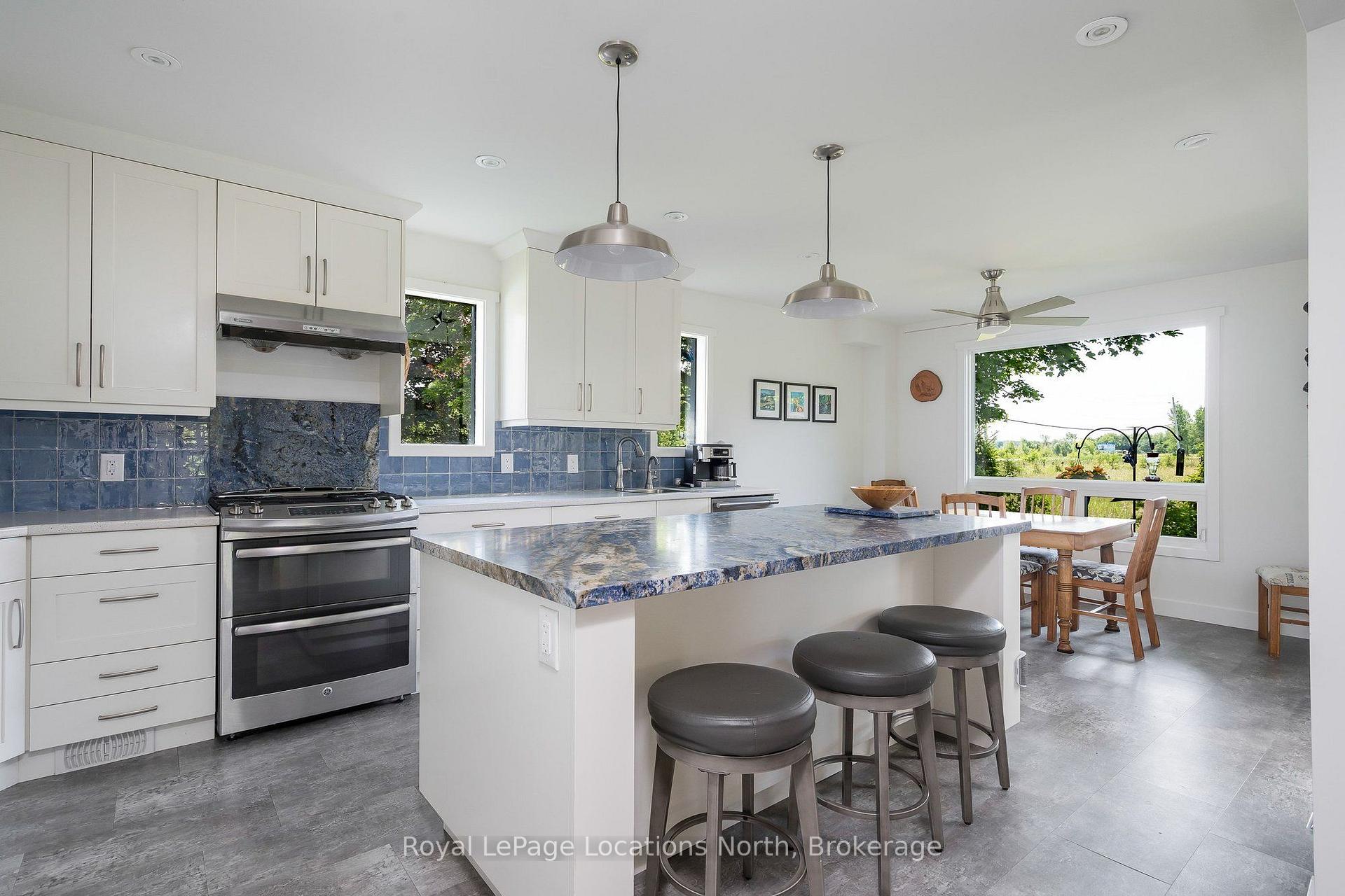 Photo 11 of 3702 County Road 124, Clearview, Rural Clearview — HOMEH