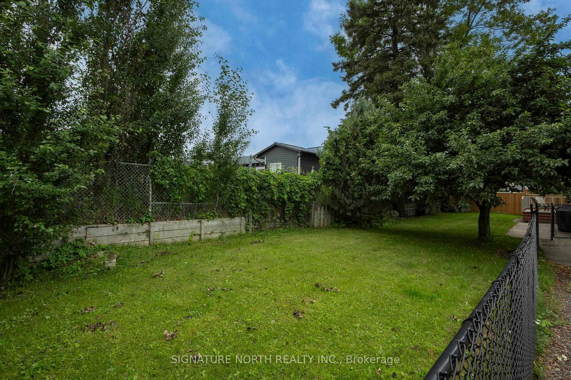 Photo 49 of 74 Prospect Avenue, Thunder Bay, College Heights — HOMEH