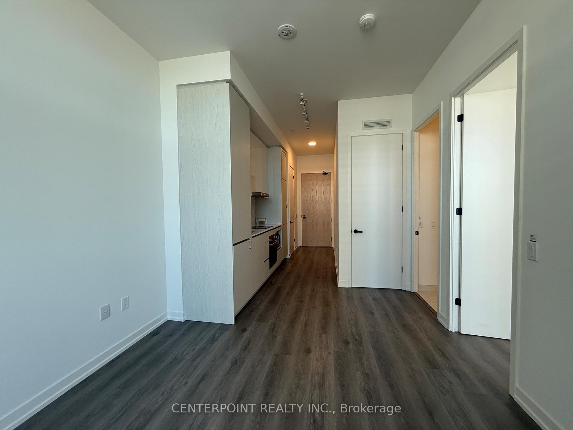 Photo 4 of Unit 620, 28 Interchange Way, Vaughan, Vaughan Corporate Centre — HOMEH