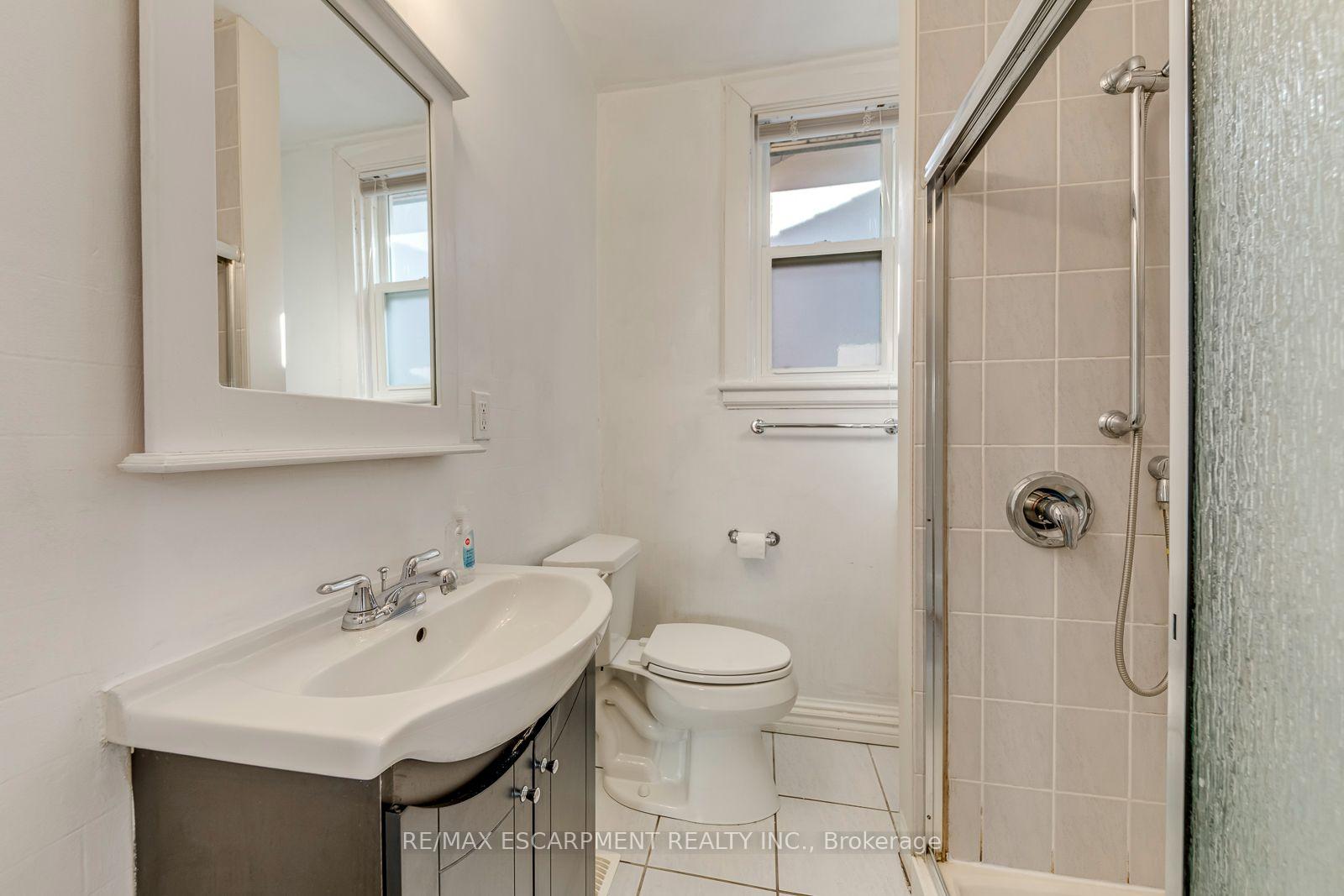 Photo 17 of 74 Royal Avenue, Hamilton, Ainslie Wood — HOMEH