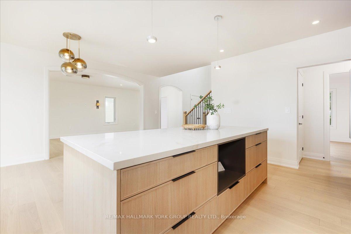 Photo 13 of 147 Lake Drive E, Georgina, Historic Lakeshore Communities — HOMEH