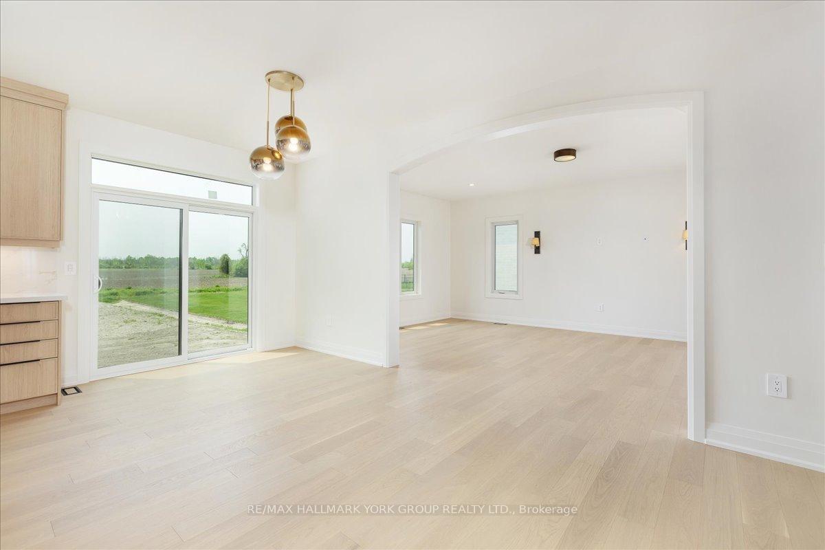 Photo 16 of 147 Lake Drive E, Georgina, Historic Lakeshore Communities — HOMEH