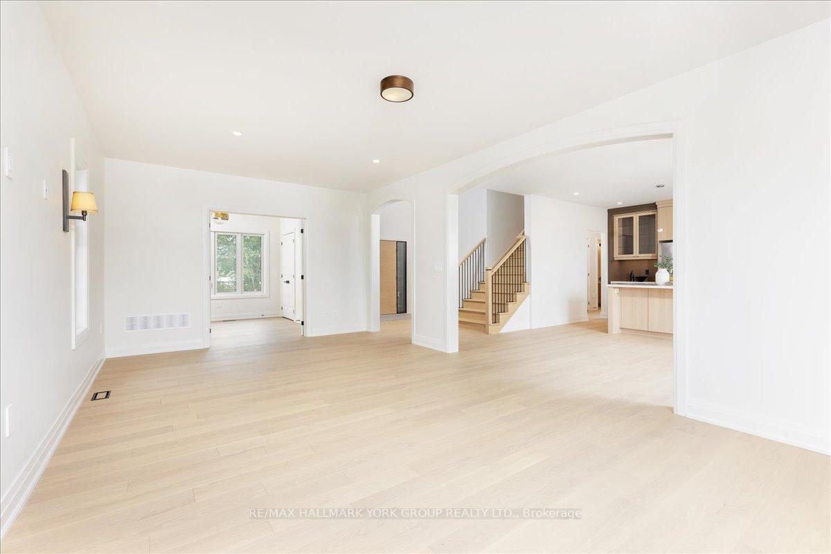 Photo 18 of 147 Lake Drive E, Georgina, Historic Lakeshore Communities — HOMEH