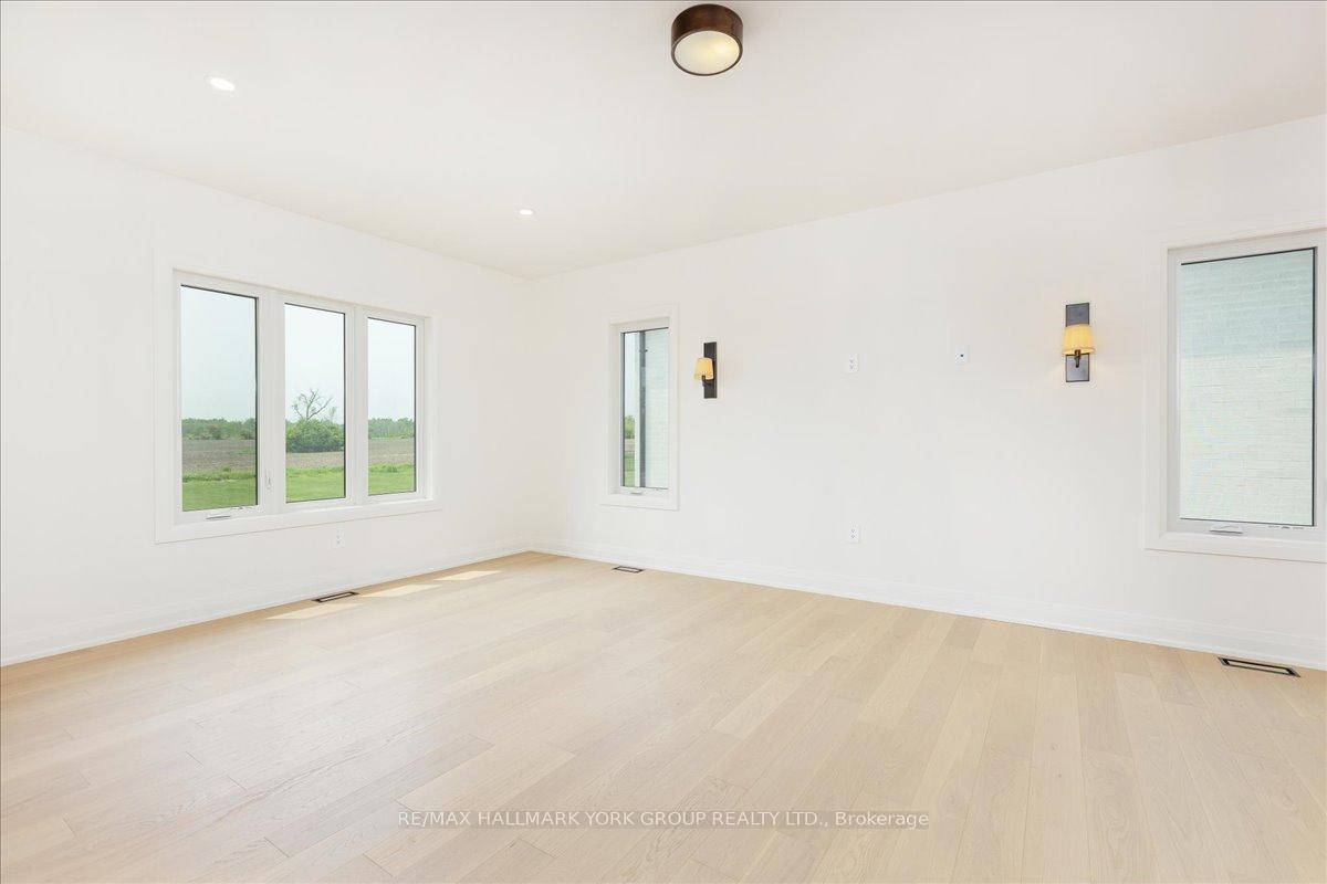 Photo 19 of 147 Lake Drive E, Georgina, Historic Lakeshore Communities — HOMEH