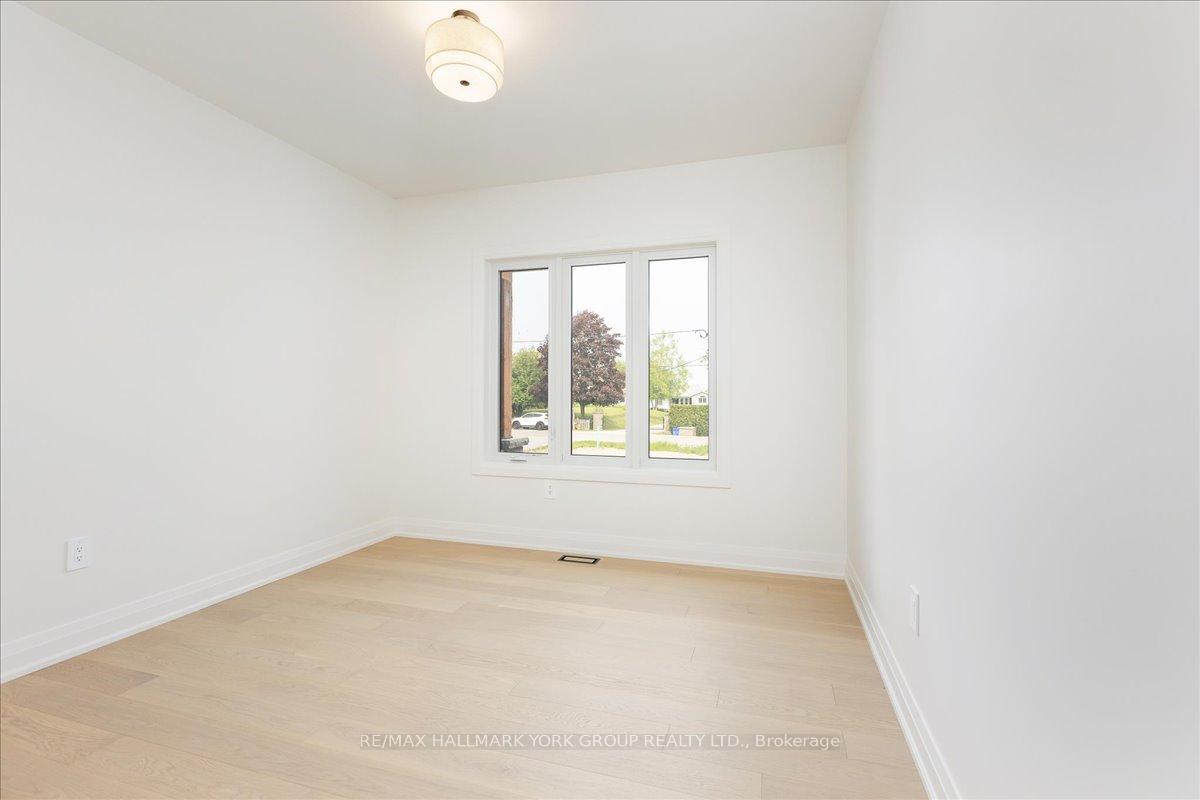Photo 21 of 147 Lake Drive E, Georgina, Historic Lakeshore Communities — HOMEH