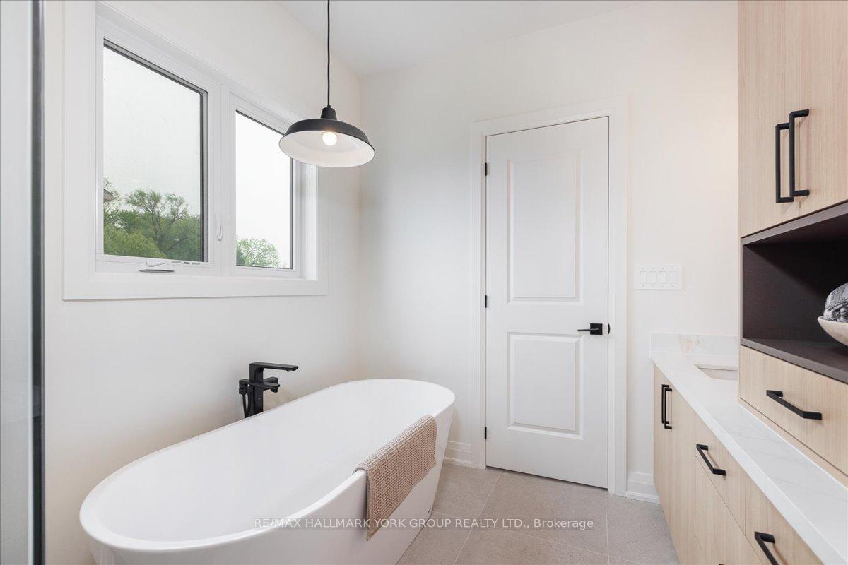 Photo 32 of 147 Lake Drive E, Georgina, Historic Lakeshore Communities — HOMEH