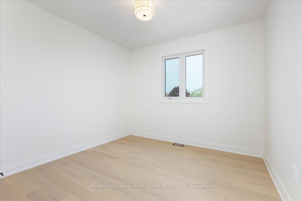 Photo 33 of 147 Lake Drive E, Georgina, Historic Lakeshore Communities — HOMEH