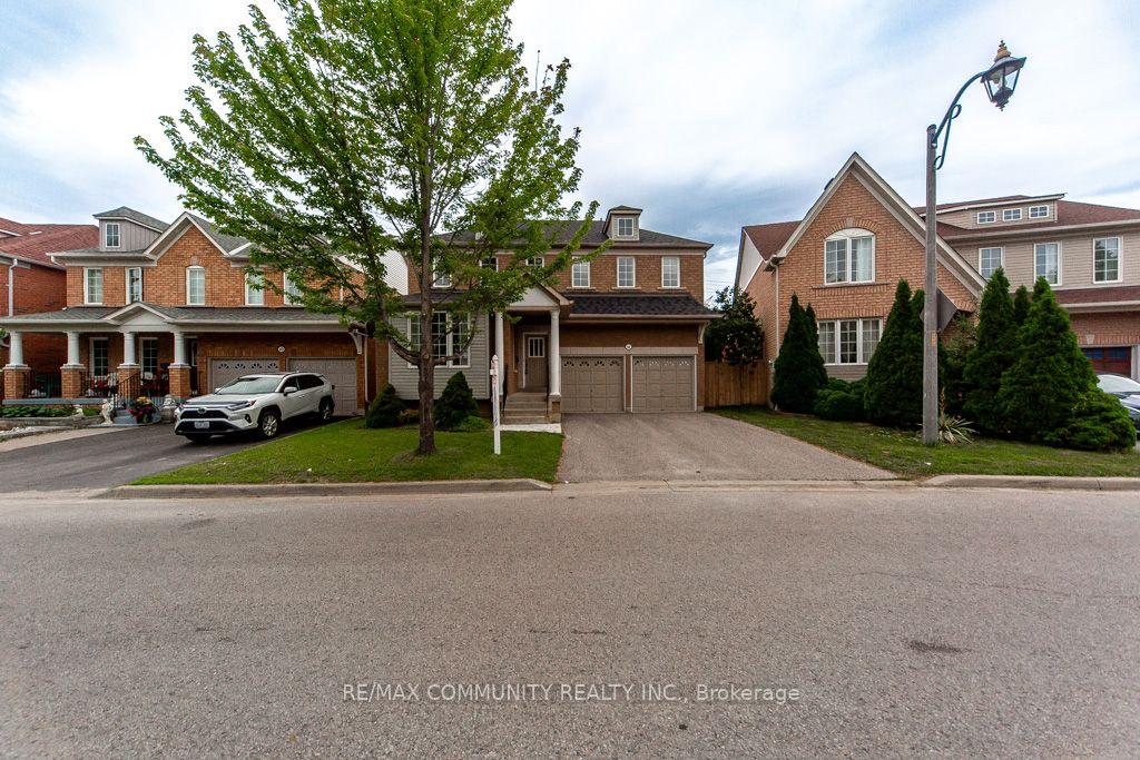 Photo 3 of 44 Haskell Avenue, Ajax, Northwest Ajax — HOMEH
