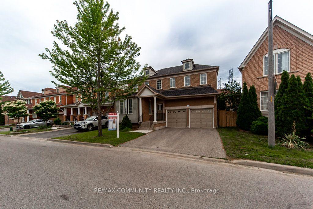 Photo 4 of 44 Haskell Avenue, Ajax, Northwest Ajax — HOMEH