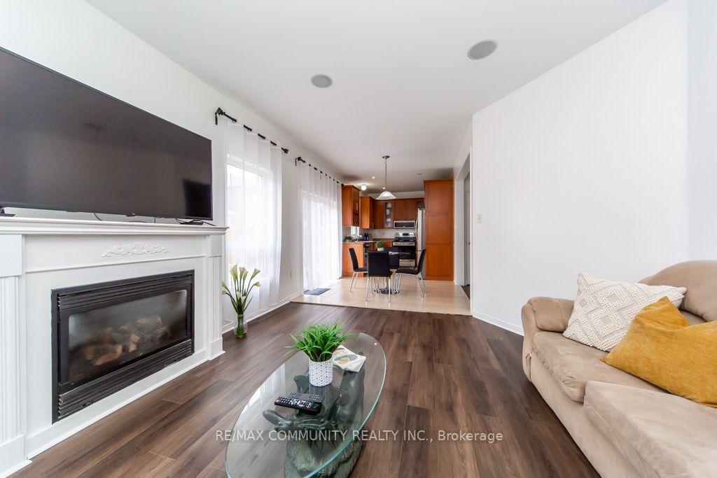 Photo 21 of 44 Haskell Avenue, Ajax, Northwest Ajax — HOMEH