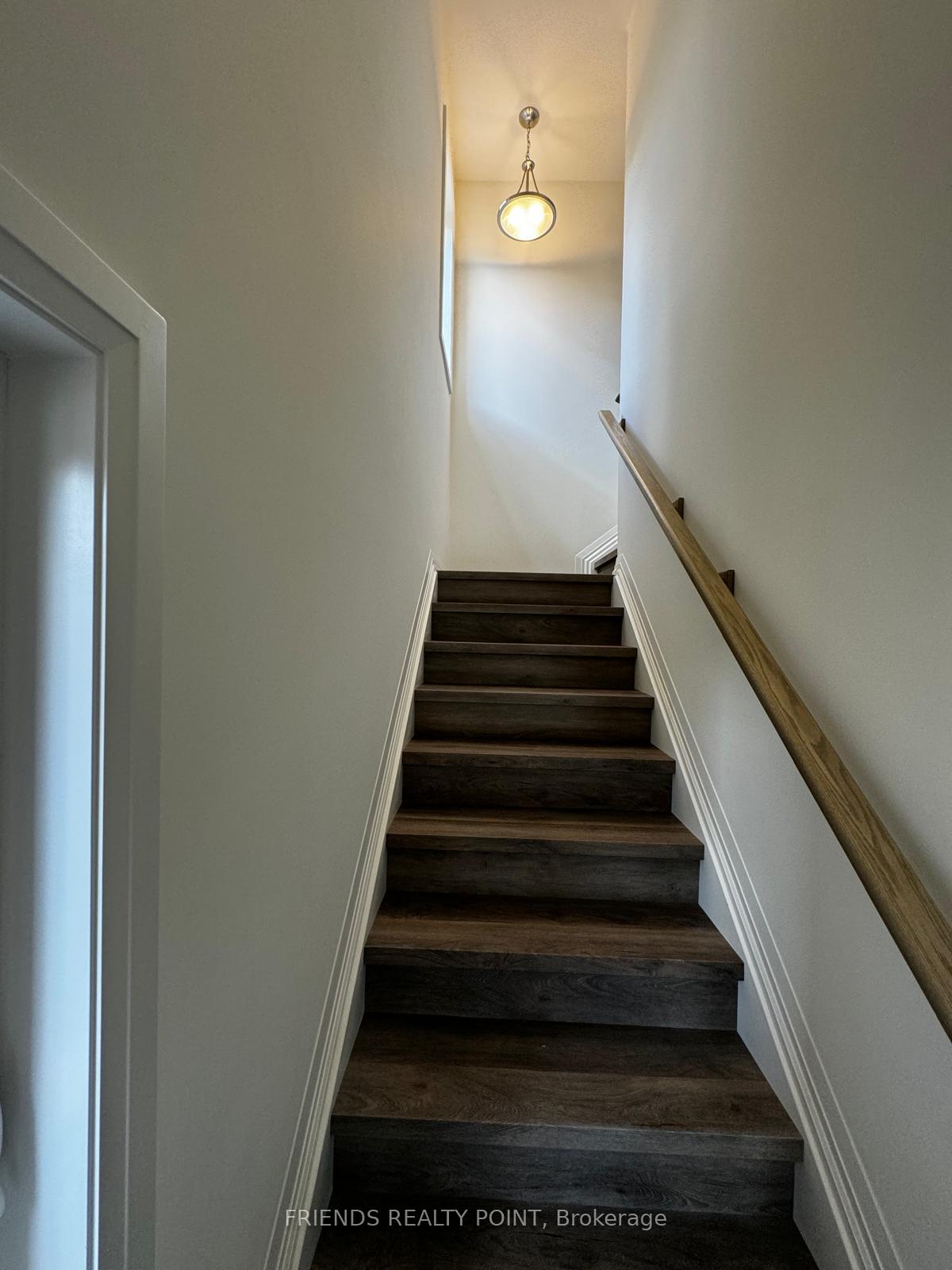 Photo 10 of 44 Samuel Avenue, Pelham, Fonthill — HOMEH