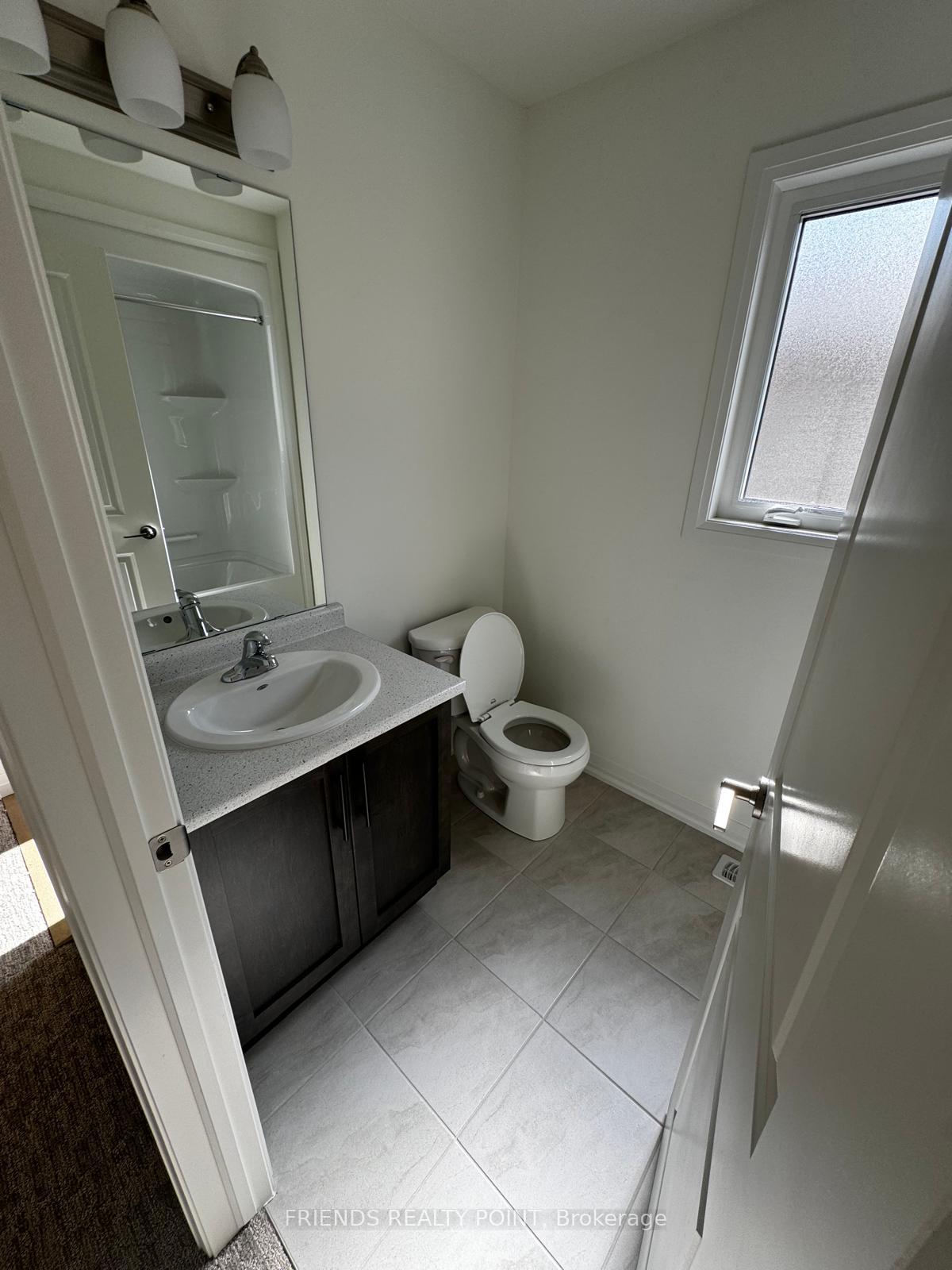 Photo 13 of 44 Samuel Avenue, Pelham, Fonthill — HOMEH