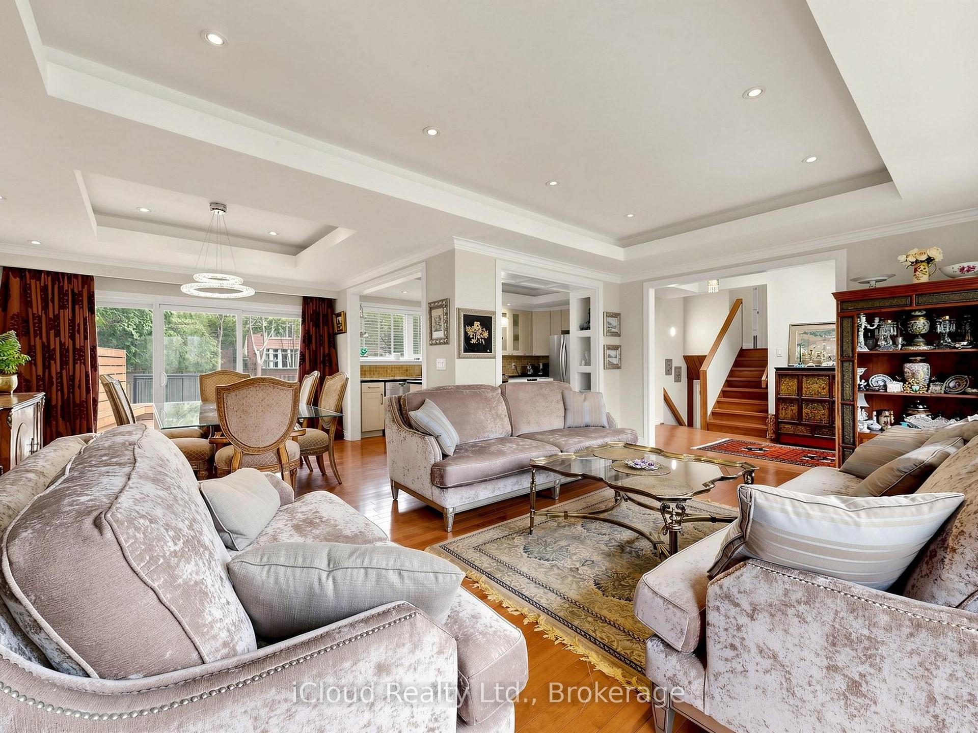 Photo 9 of 164 Munro Boulevard, North York, St. Andrew-Windfields — HOMEH