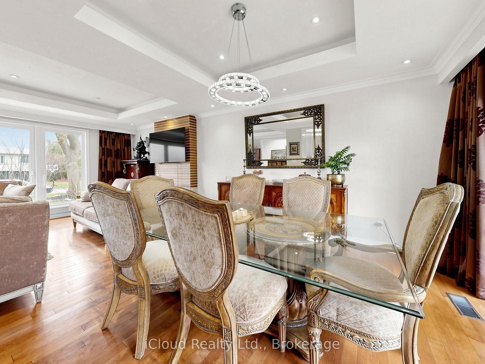 Photo 12 of 164 Munro Boulevard, North York, St. Andrew-Windfields — HOMEH