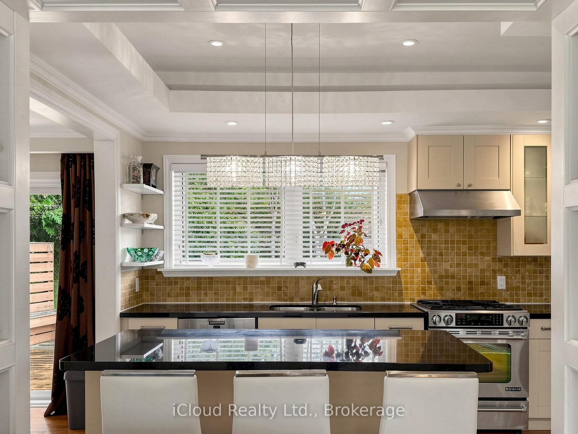 Photo 16 of 164 Munro Boulevard, North York, St. Andrew-Windfields — HOMEH