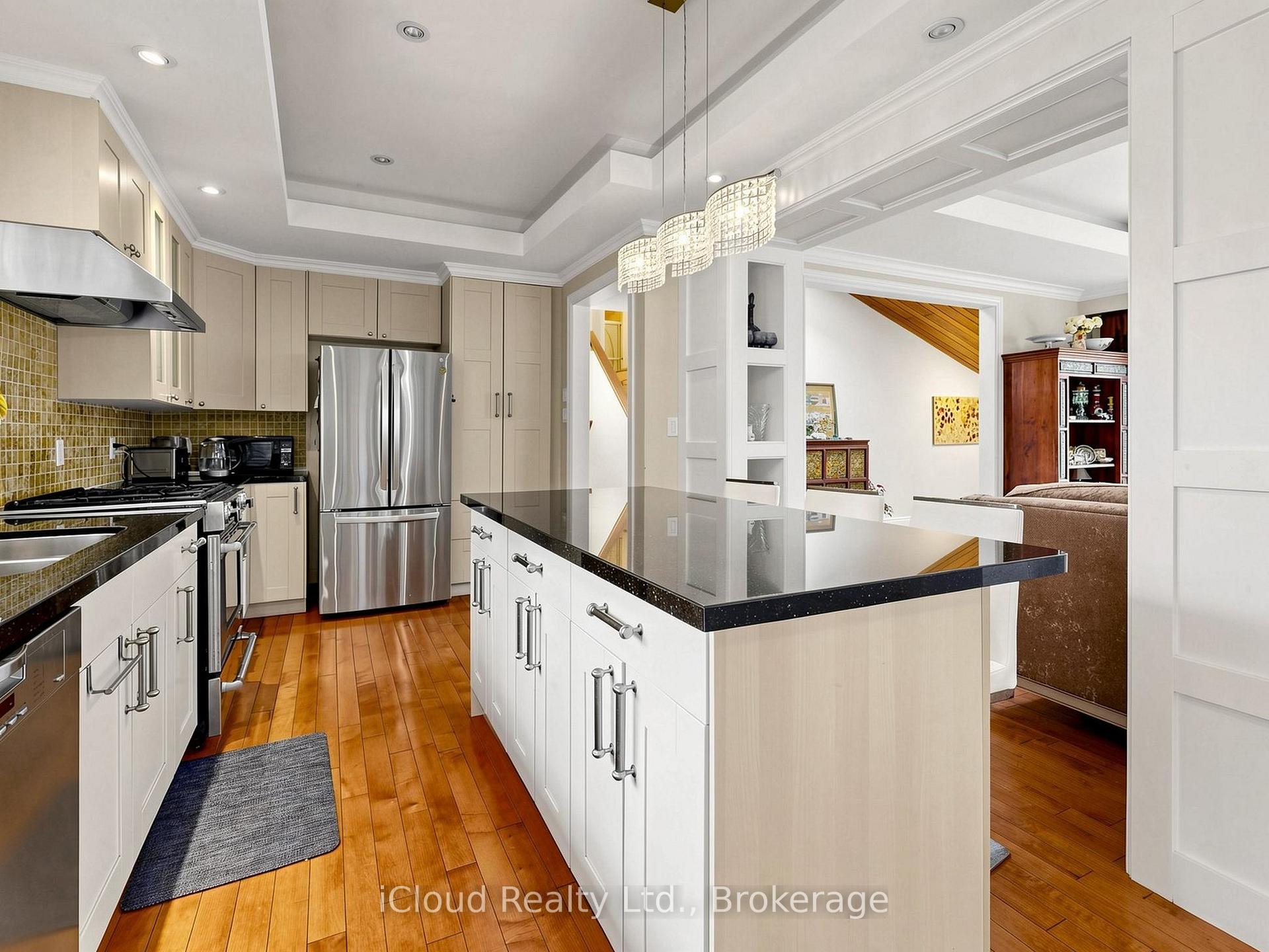 Photo 19 of 164 Munro Boulevard, North York, St. Andrew-Windfields — HOMEH