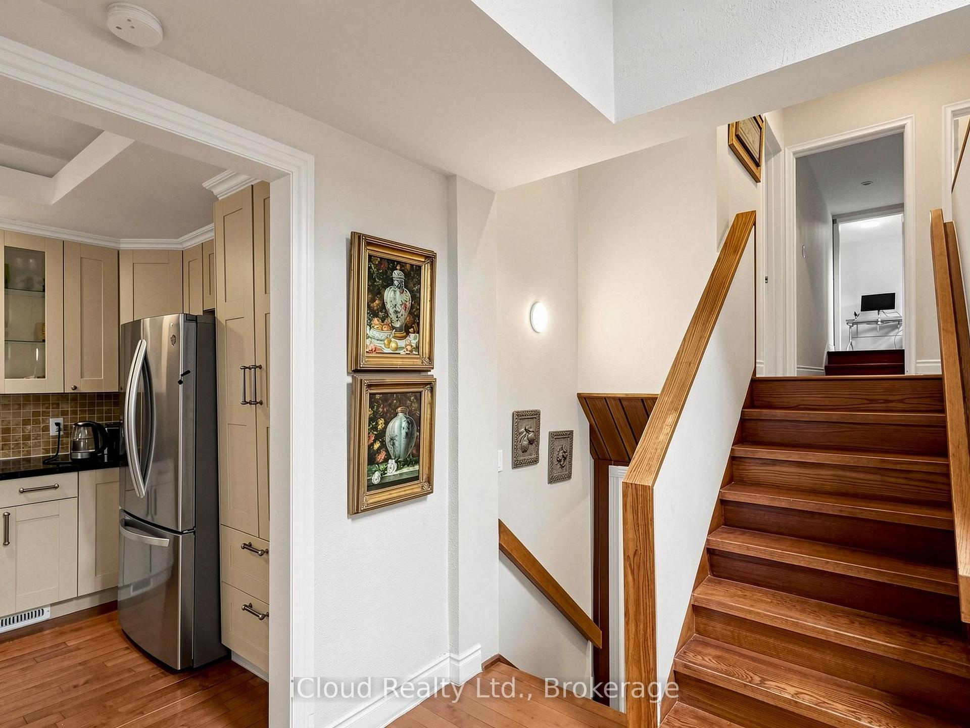 Photo 22 of 164 Munro Boulevard, North York, St. Andrew-Windfields — HOMEH