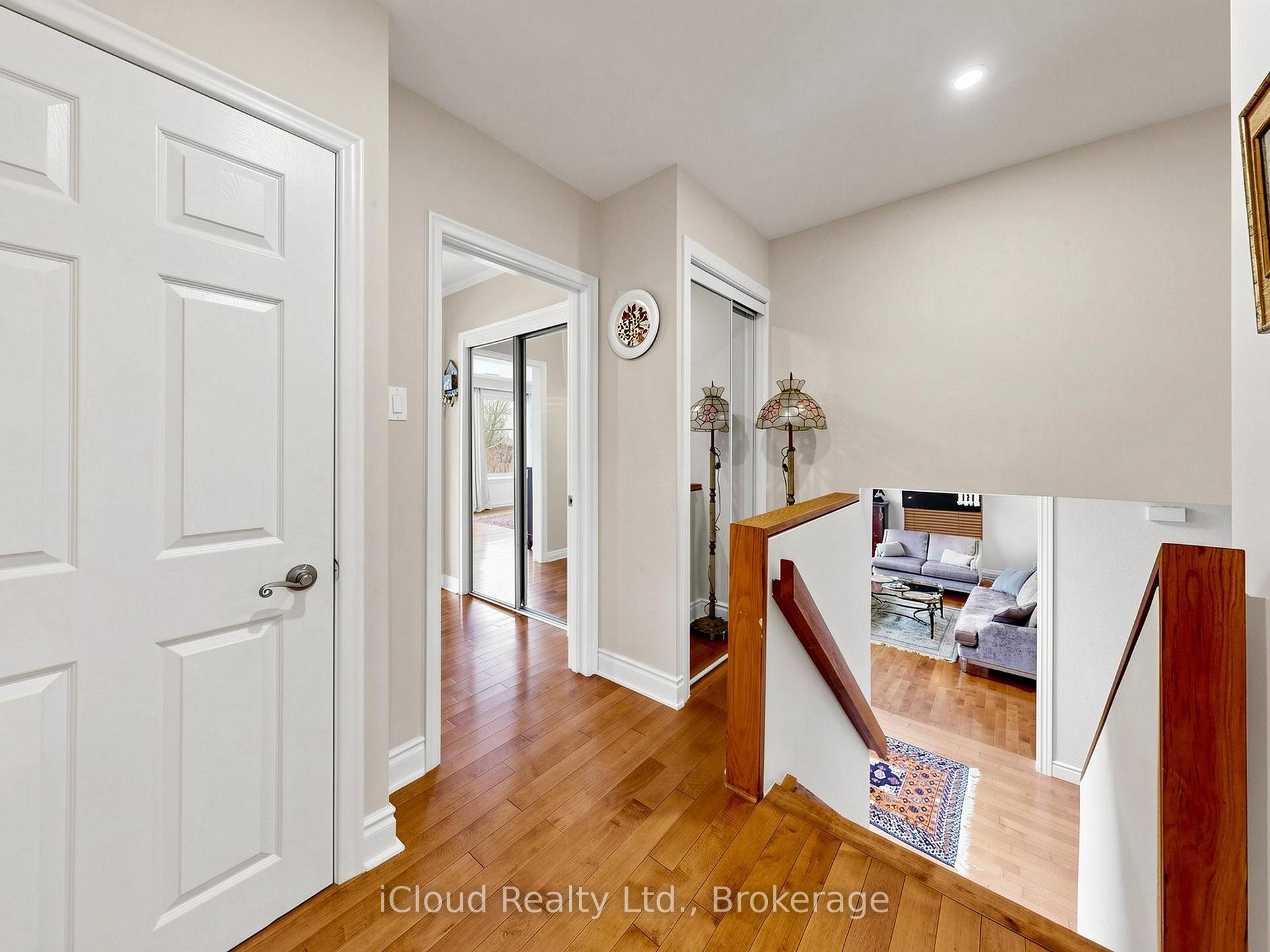 Photo 23 of 164 Munro Boulevard, North York, St. Andrew-Windfields — HOMEH
