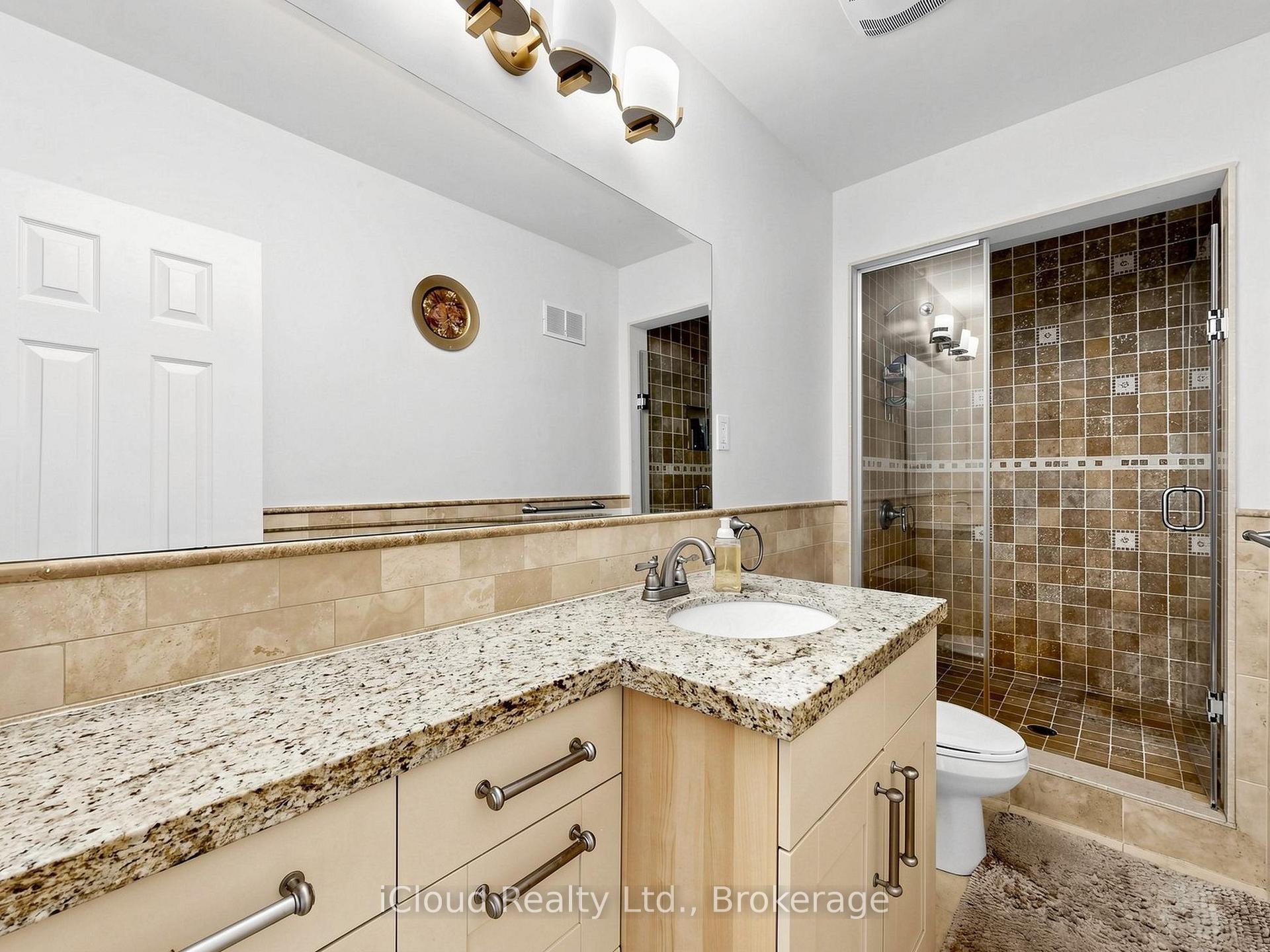 Photo 29 of 164 Munro Boulevard, North York, St. Andrew-Windfields — HOMEH