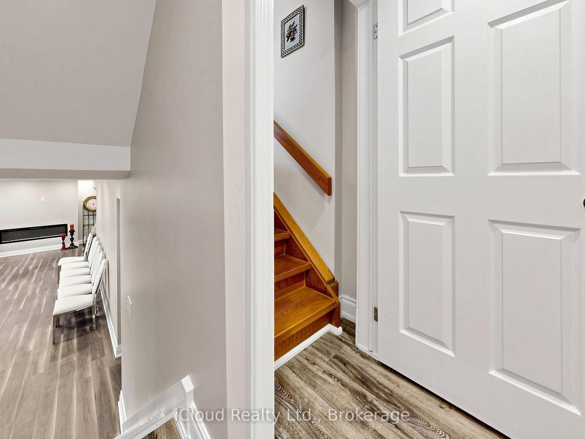 Photo 39 of 164 Munro Boulevard, North York, St. Andrew-Windfields — HOMEH