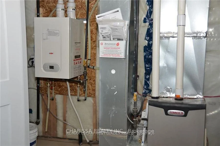 Photo 5 of Unit 200, 30 Times Square Boulevard, Hamilton, Stoney Creek Mountain — HOMEH