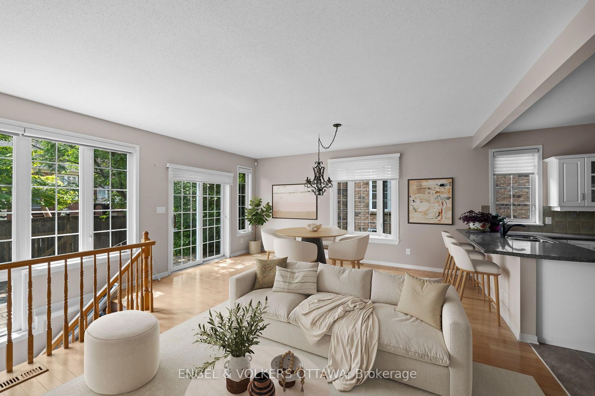 Photo 4 of 205 Cairnsmore Circle, Ottawa, Barrhaven - Stonebridge — HOMEH