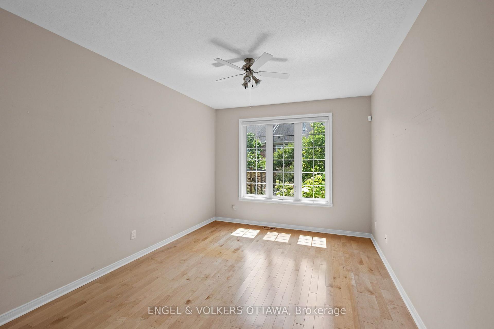 Photo 12 of 205 Cairnsmore Circle, Ottawa, Barrhaven - Stonebridge — HOMEH