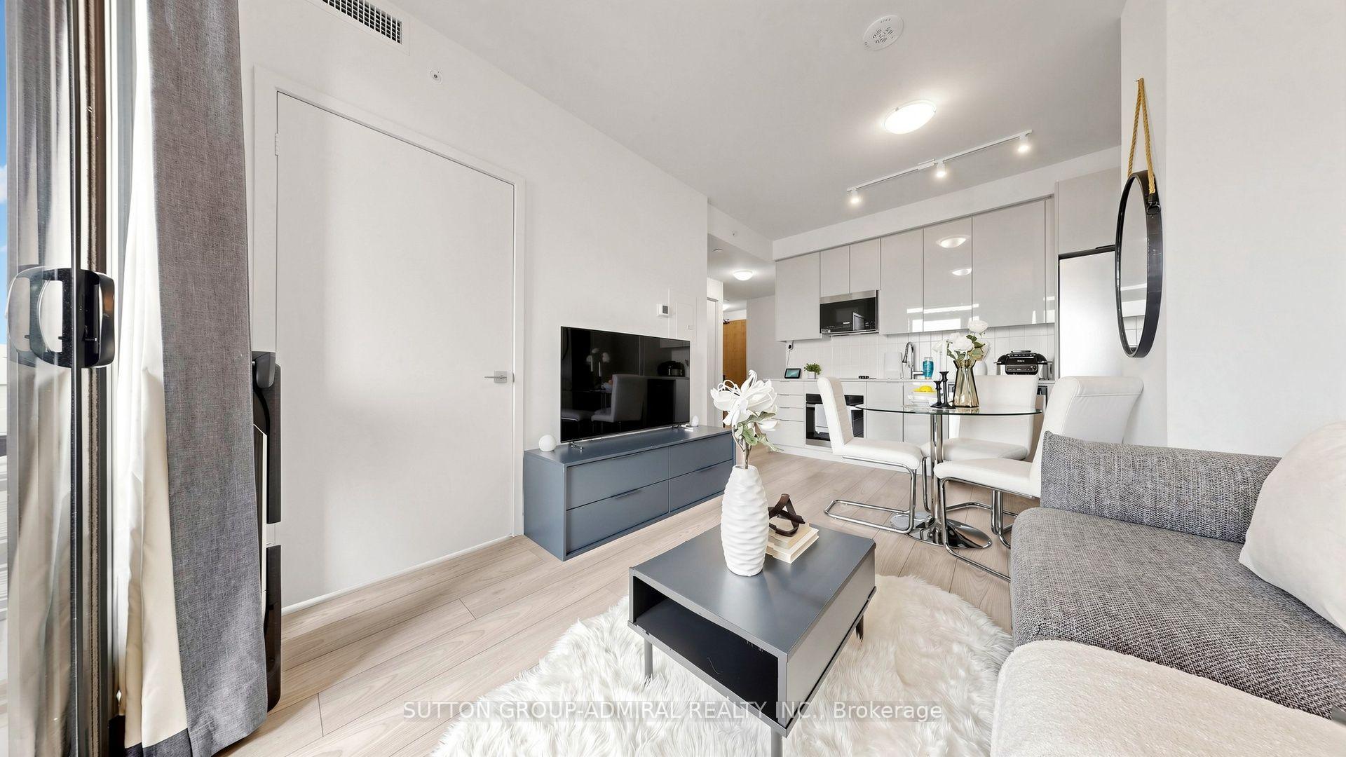 Photo 3 of Unit 1712, 2920 Highway 7 Road, Vaughan, Concord — HOMEH