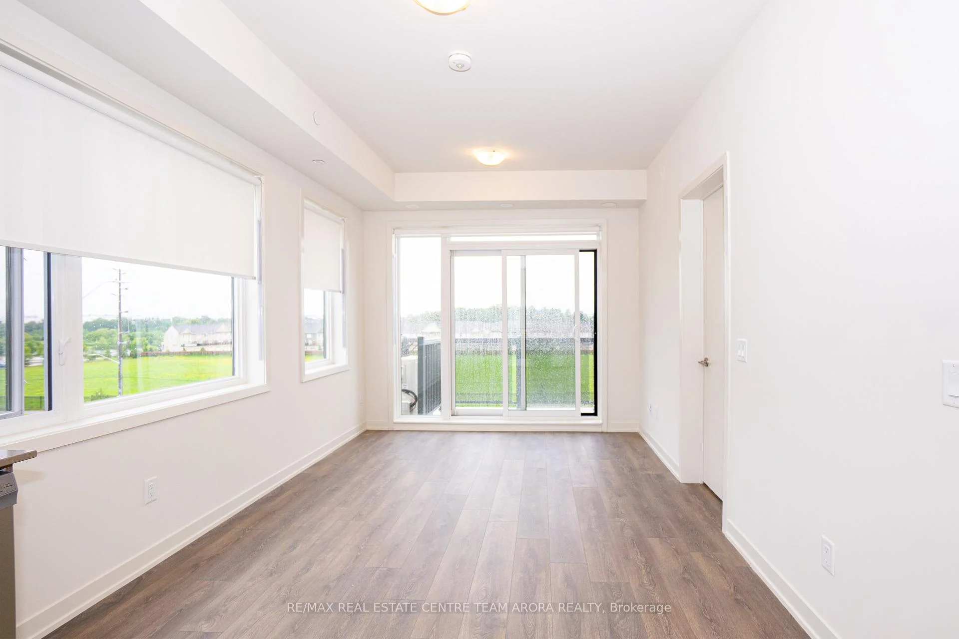 Photo 8 of Unit 405, 58 Sky harbour Drive, Brampton, Bram West — HOMEH