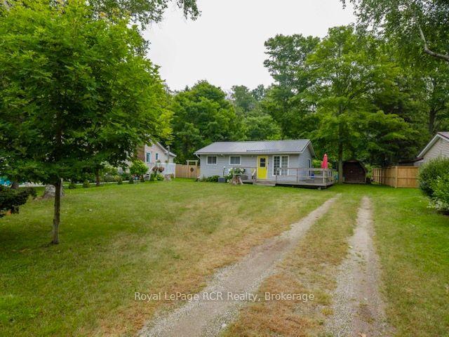 Photo 15 of 107 Seneca Street, Huron-Kinloss — HOMEH