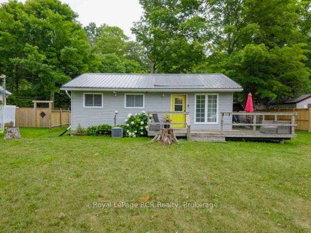 Photo 17 of 107 Seneca Street, Huron-Kinloss — HOMEH