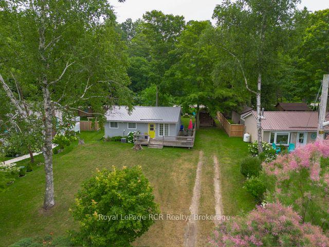 Photo 21 of 107 Seneca Street, Huron-Kinloss — HOMEH