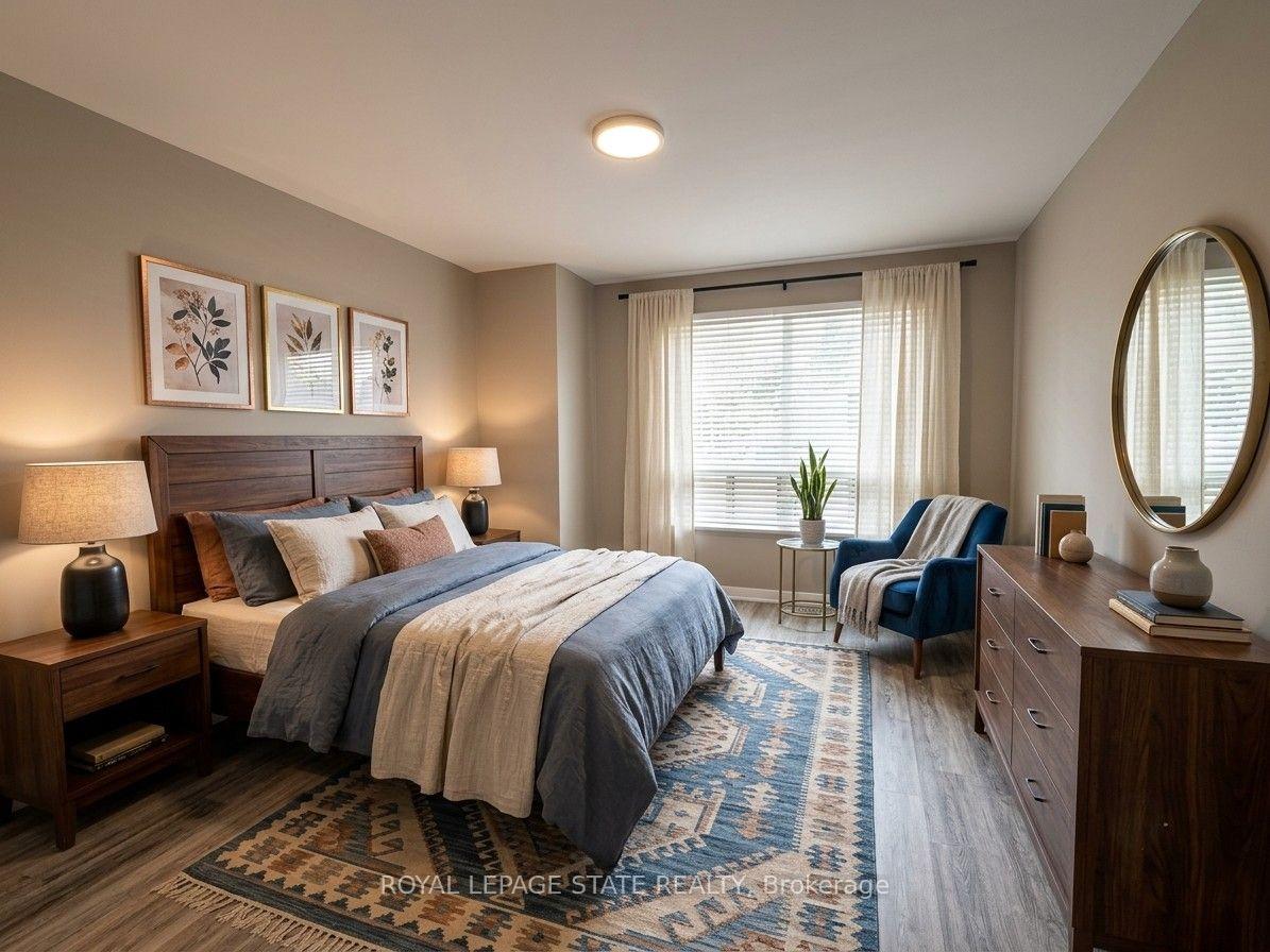 Photo 6 of 20 Lloyd Manor Road, Etobicoke, Princess-Rosethorn — HOMEH