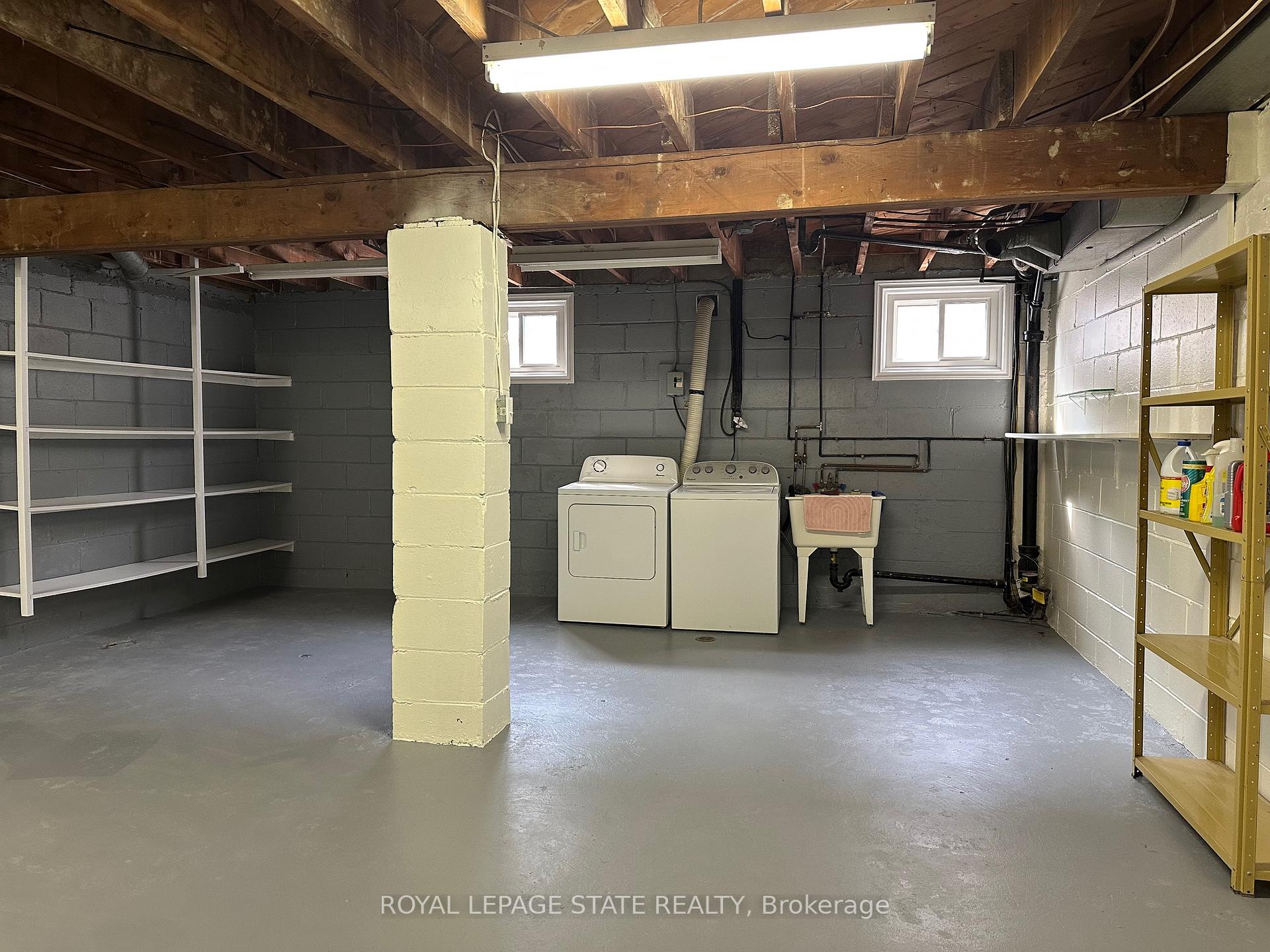 Photo 24 of 20 Lloyd Manor Road, Etobicoke, Princess-Rosethorn — HOMEH