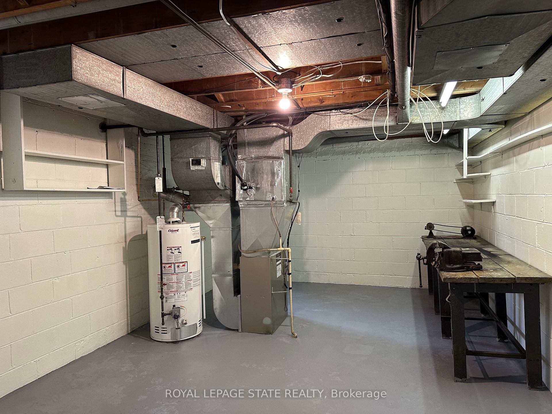 Photo 25 of 20 Lloyd Manor Road, Etobicoke, Princess-Rosethorn — HOMEH