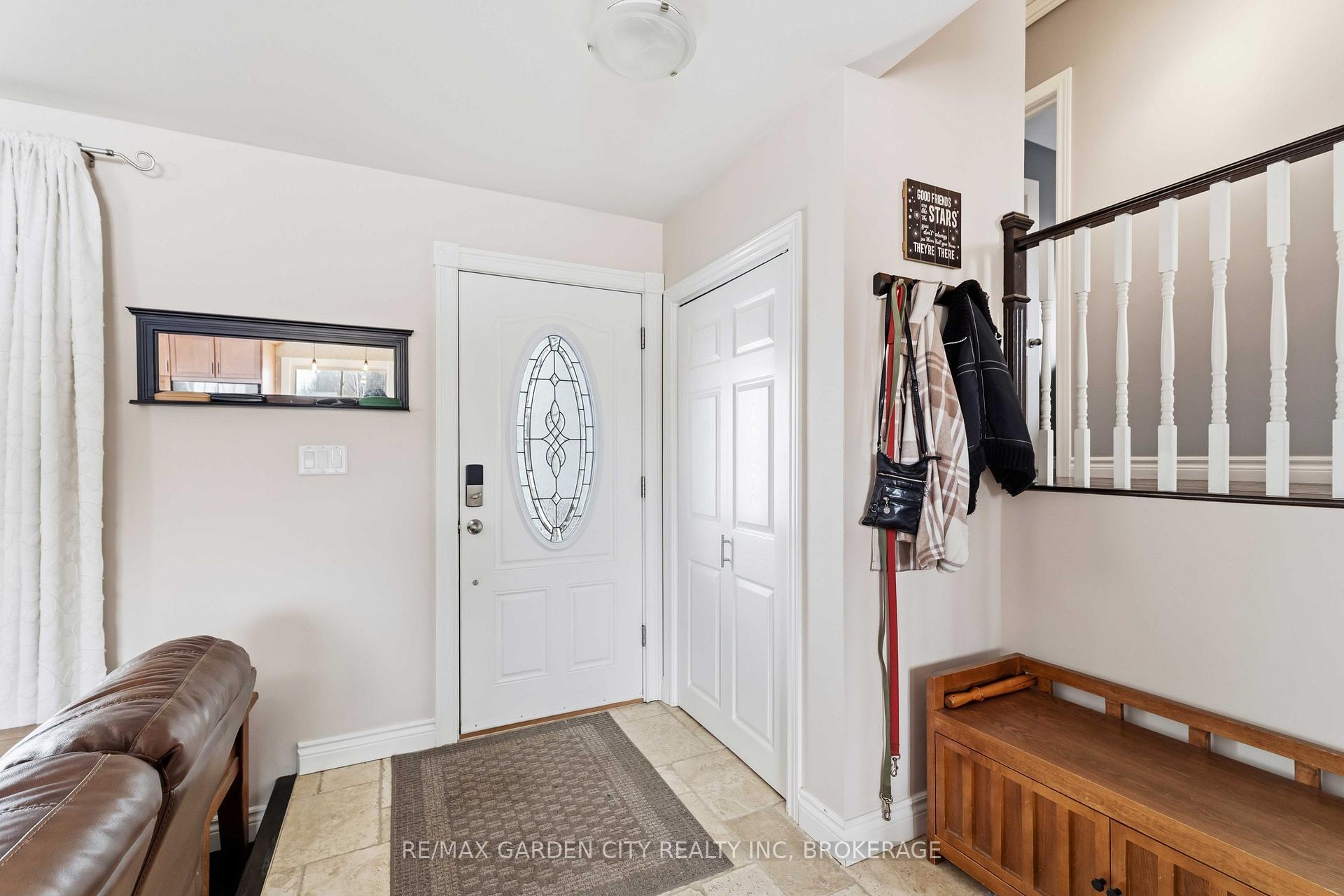 Photo 7 of 147 Cairns Crescent, Fort Erie, Bowen — HOMEH