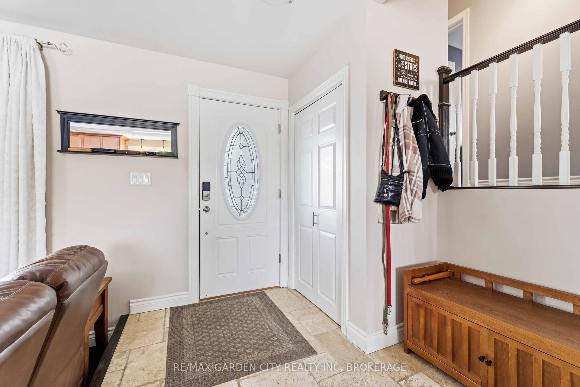 Photo 8 of 147 Cairns Crescent, Fort Erie, Bowen — HOMEH