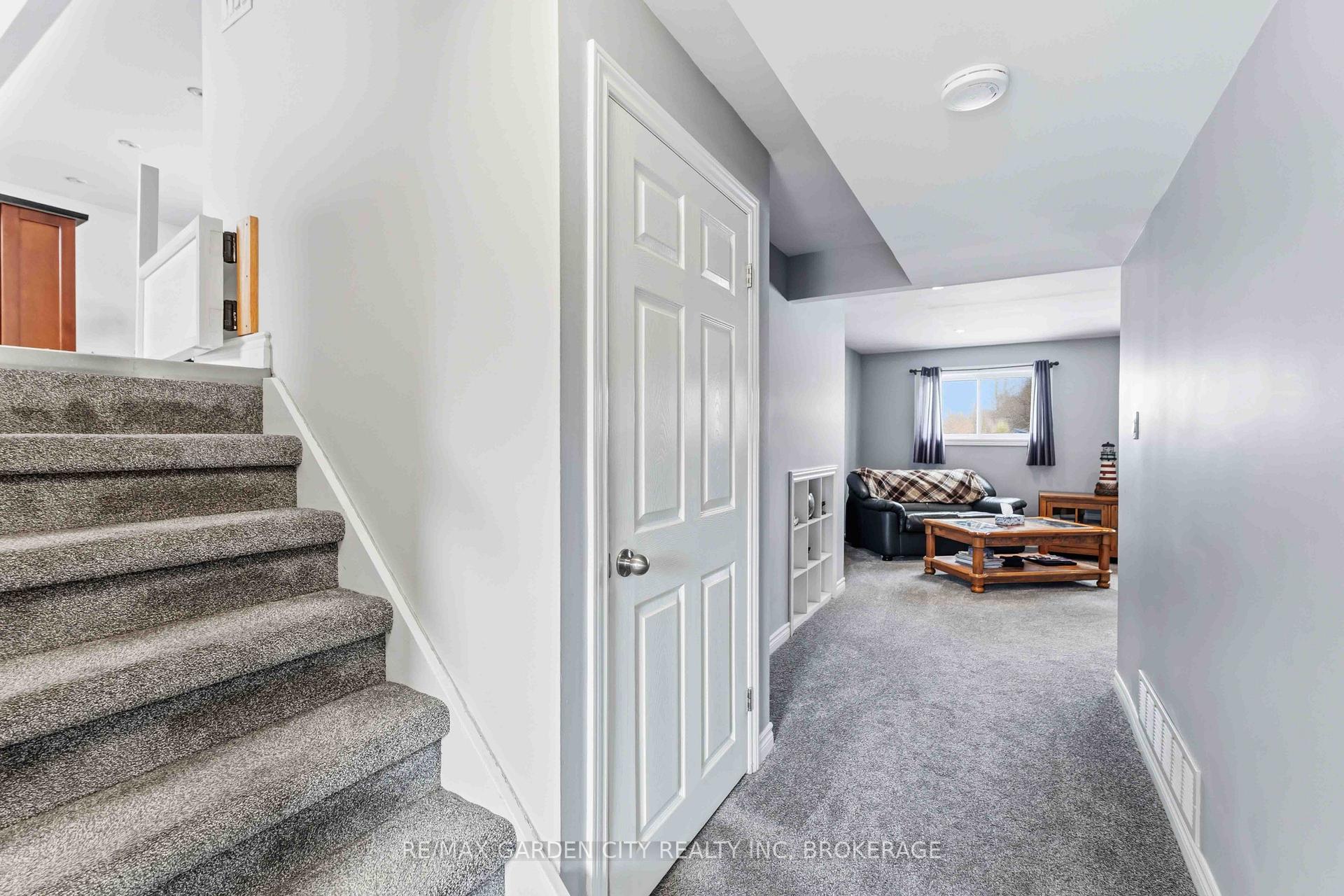Photo 35 of 147 Cairns Crescent, Fort Erie, Bowen — HOMEH