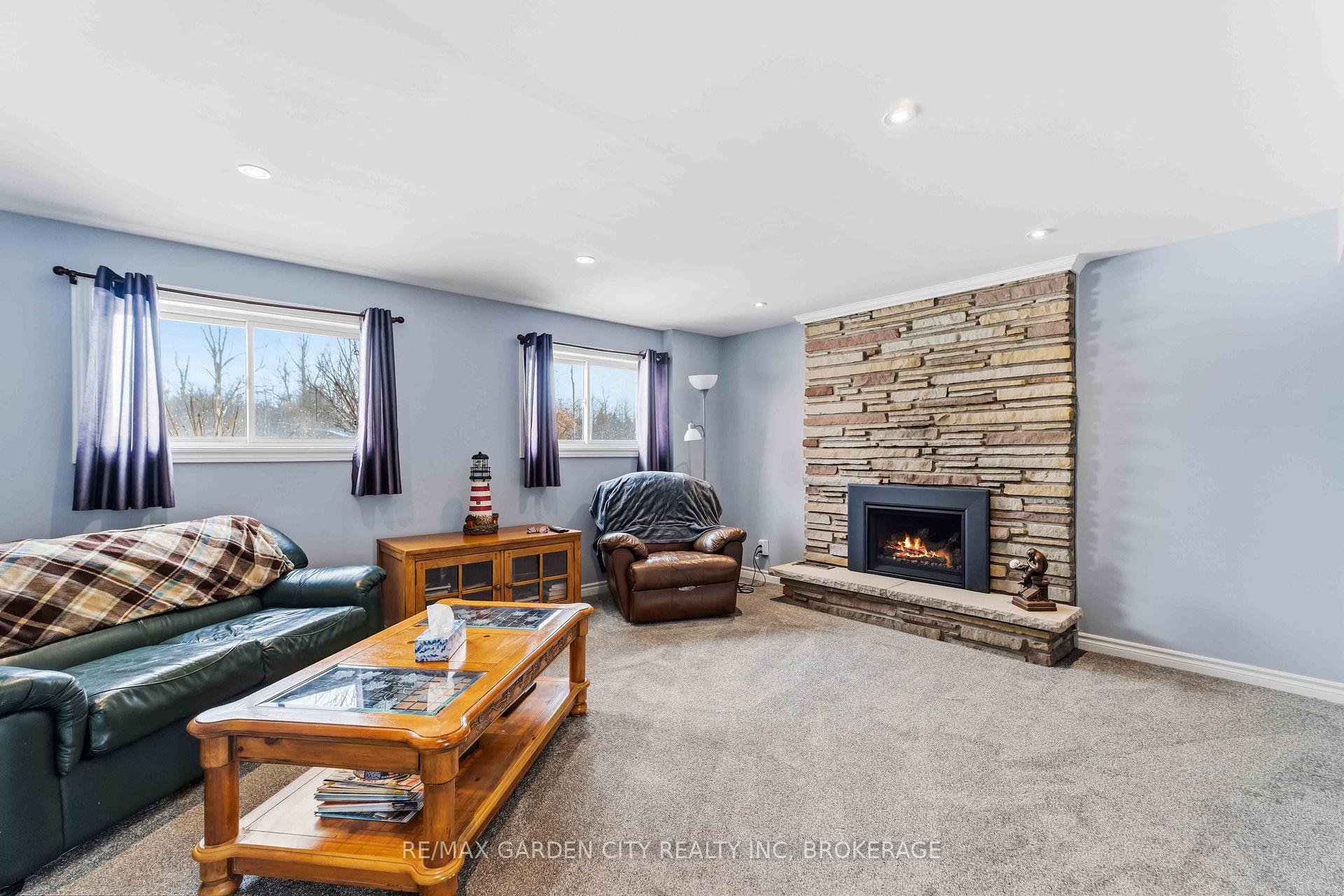 Photo 36 of 147 Cairns Crescent, Fort Erie, Bowen — HOMEH