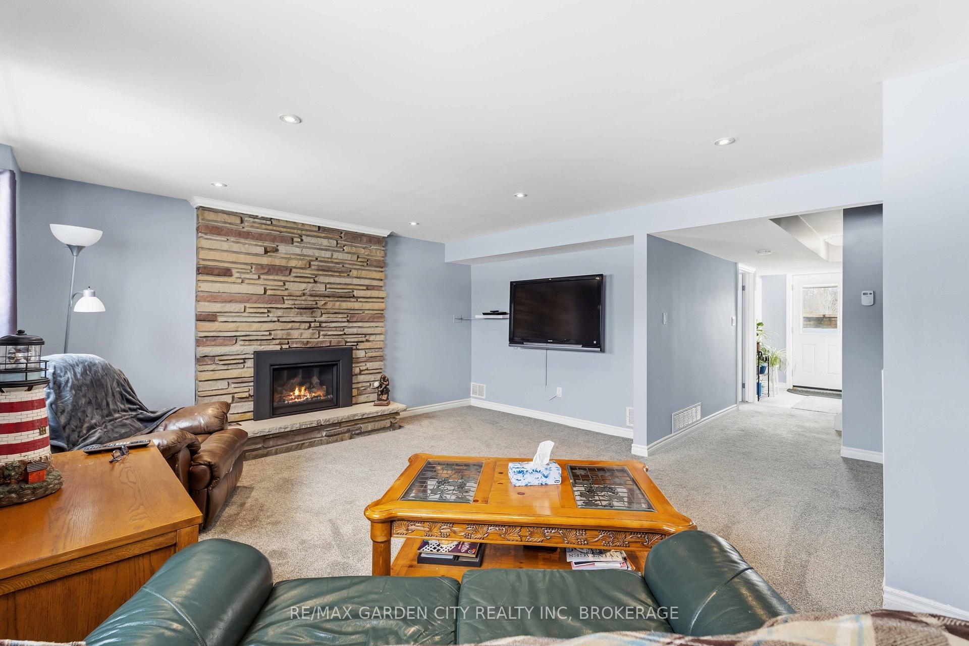 Photo 39 of 147 Cairns Crescent, Fort Erie, Bowen — HOMEH