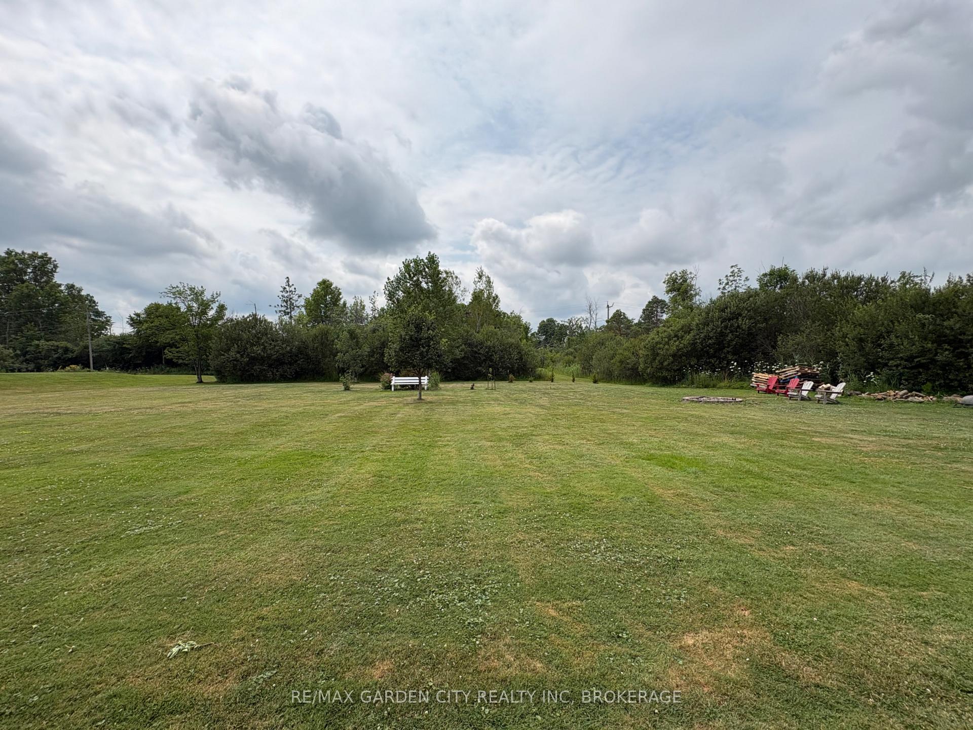 Photo 47 of 147 Cairns Crescent, Fort Erie, Bowen — HOMEH