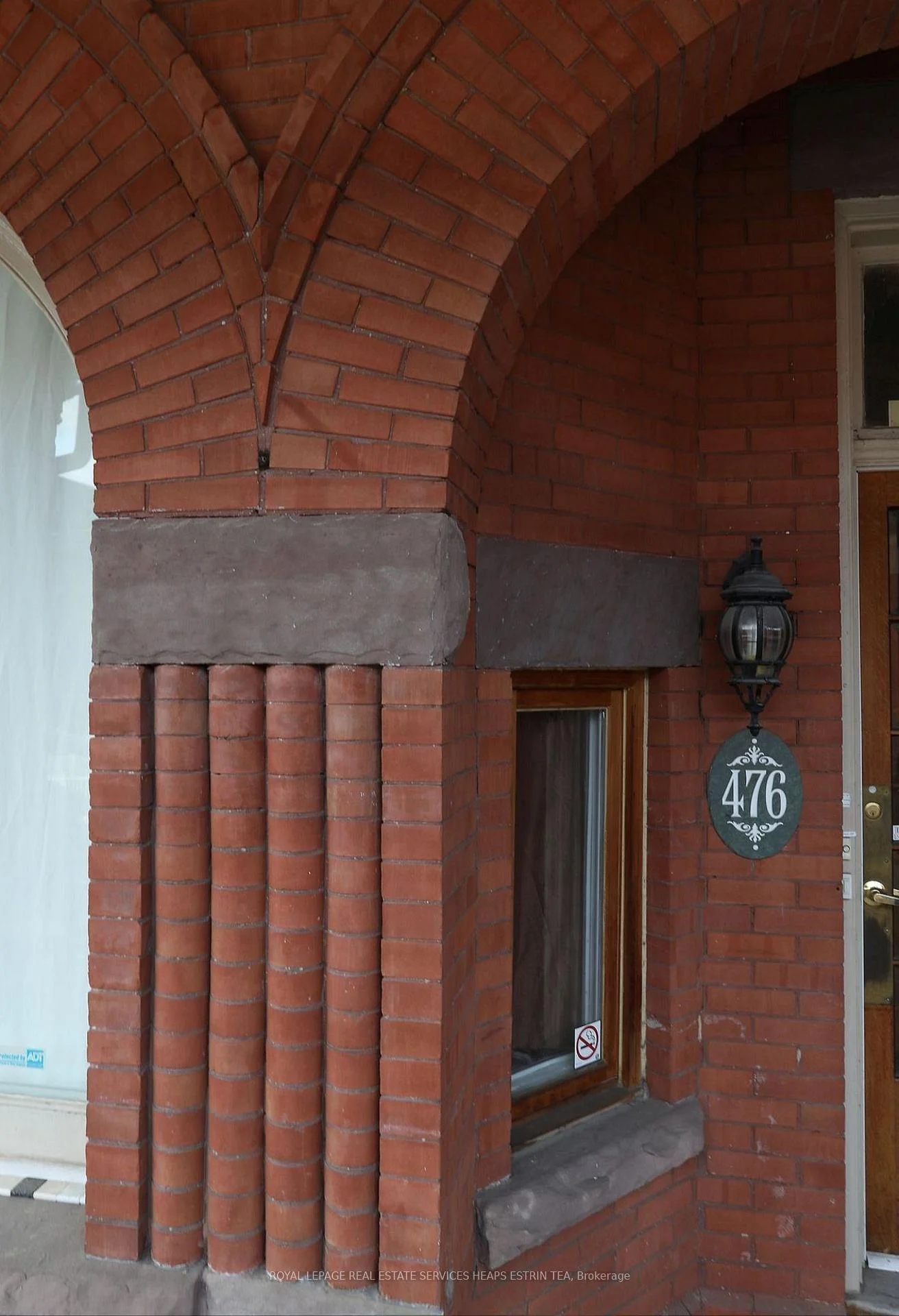 Photo 6 of Unit Upper, 476 Euclid Avenue, Toronto, Palmerston-Little Italy — HOMEH
