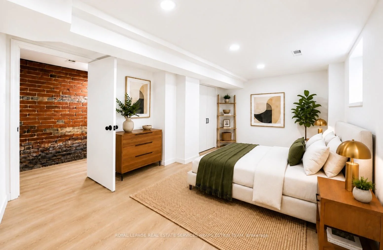 Photo 18 of Unit Upper, 476 Euclid Avenue, Toronto, Palmerston-Little Italy — HOMEH