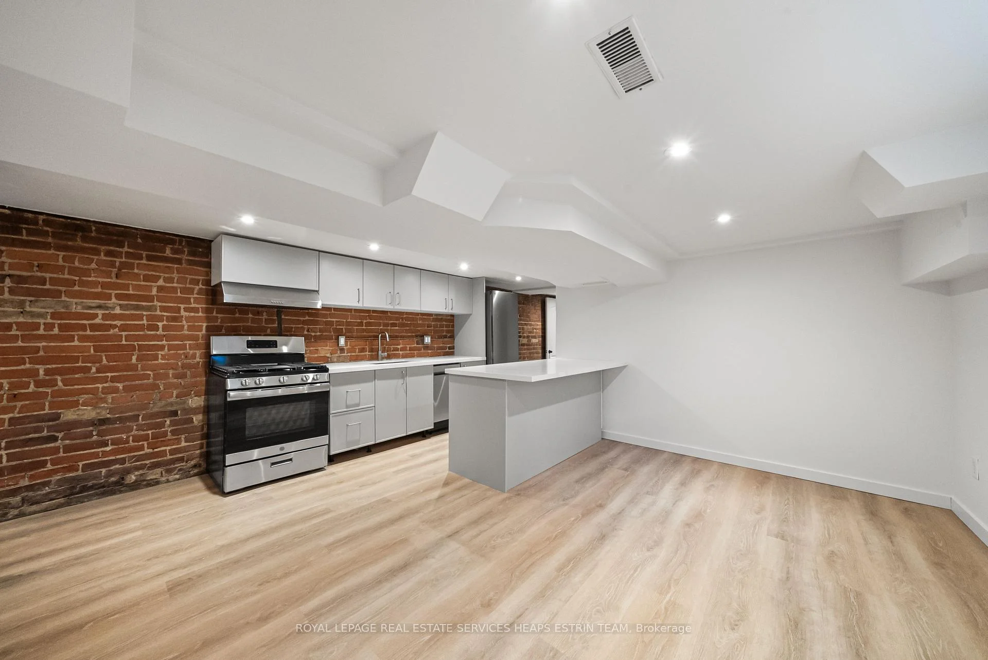 Photo 41 of Unit Upper, 476 Euclid Avenue, Toronto, Palmerston-Little Italy — HOMEH
