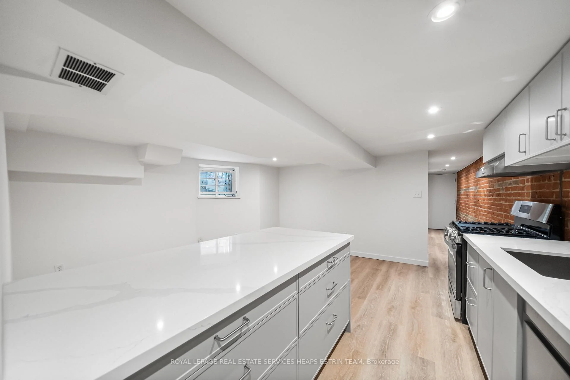 Photo 57 of Unit Upper, 476 Euclid Avenue, Toronto, Palmerston-Little Italy — HOMEH