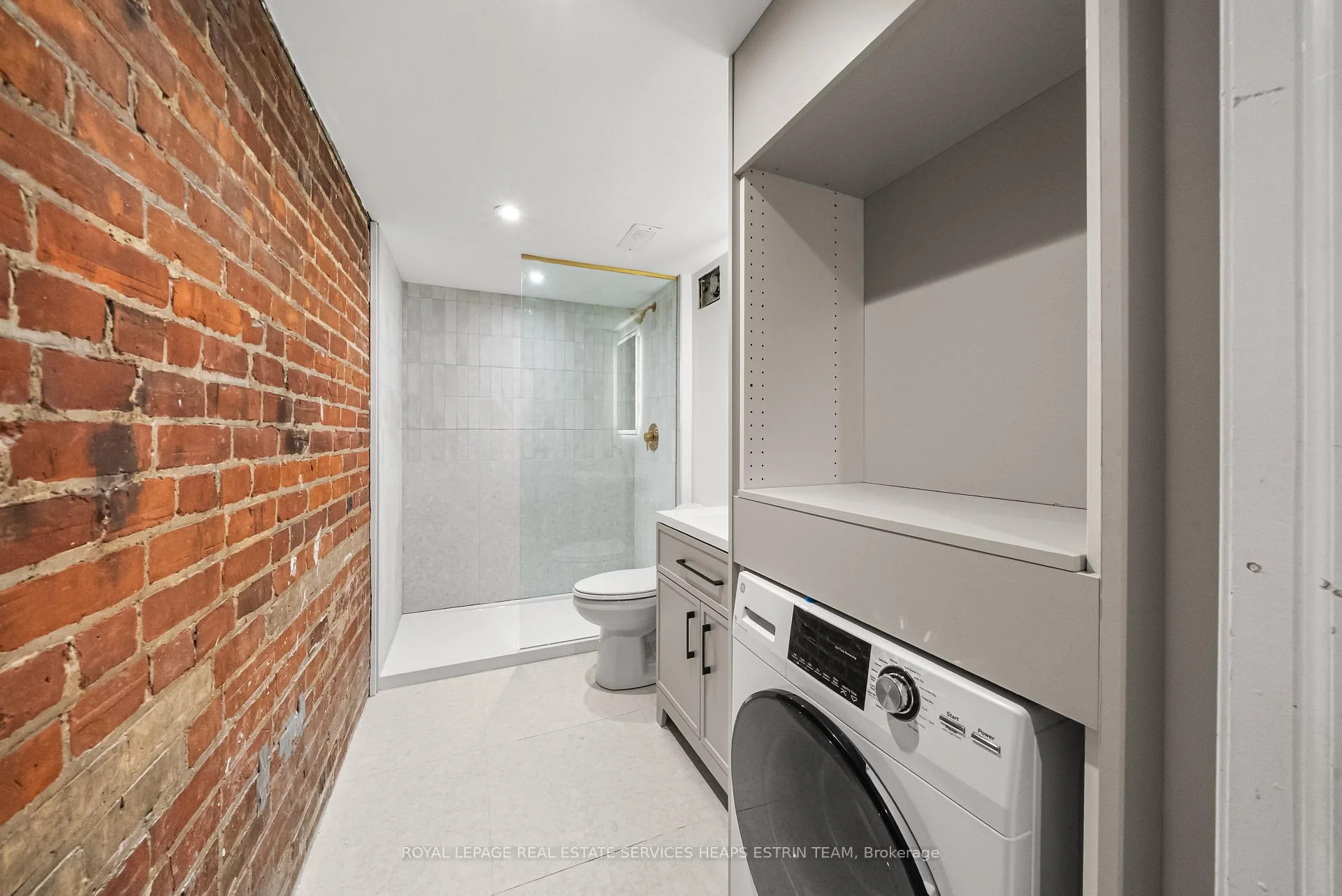Photo 62 of Unit Upper, 476 Euclid Avenue, Toronto, Palmerston-Little Italy — HOMEH